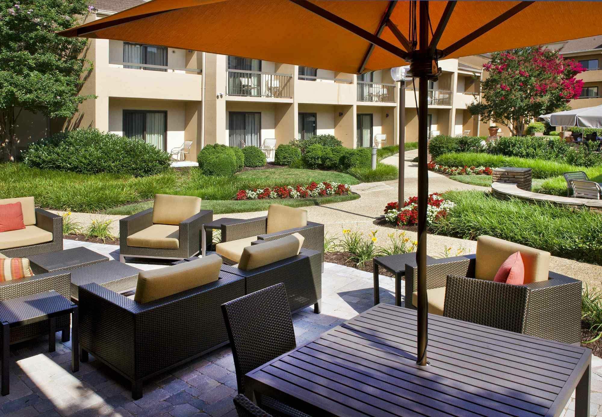 Courtyard By Marriott New Carrollton Landover Exterior photo
